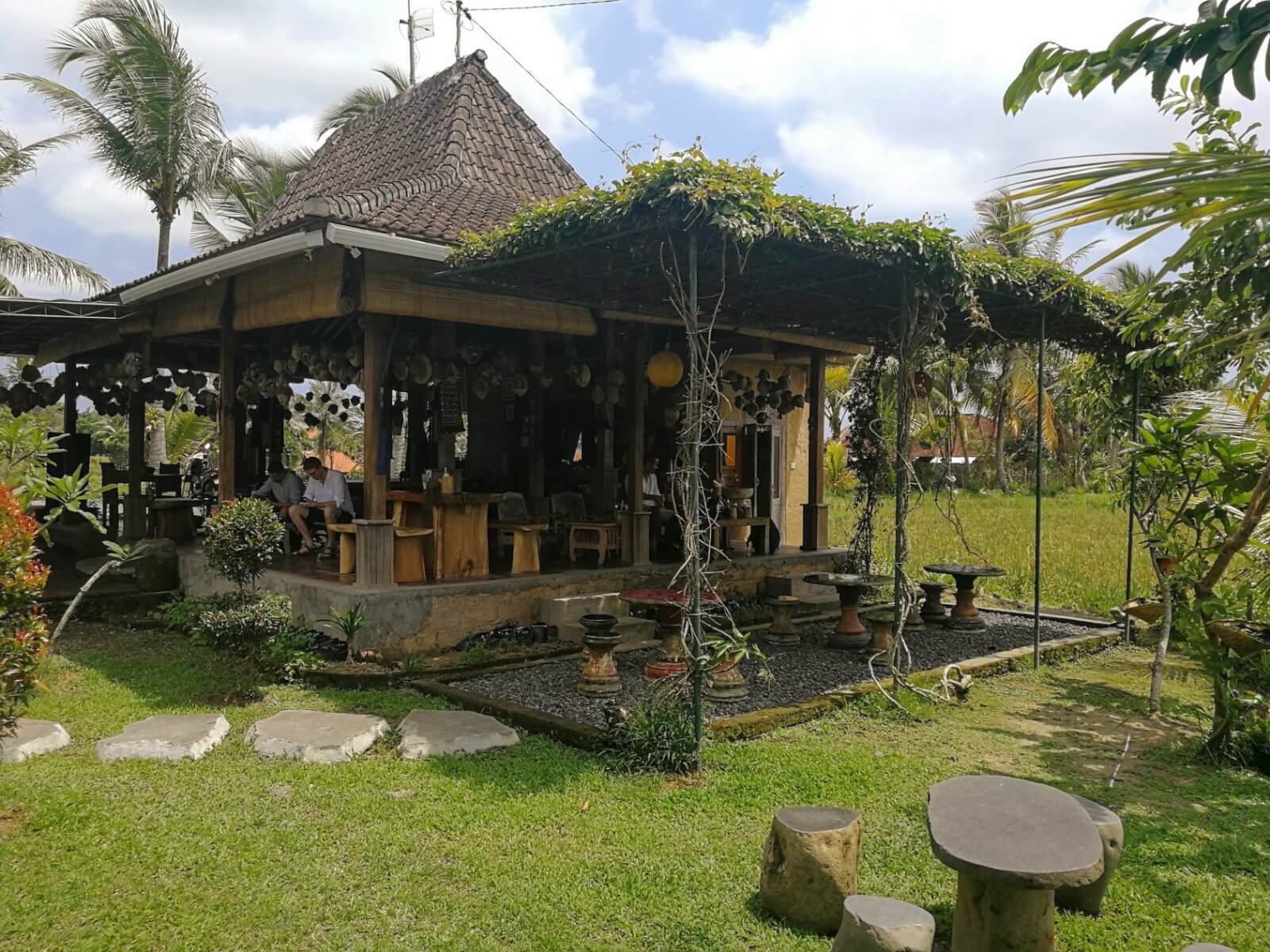 A restaurant in the paddy fields 