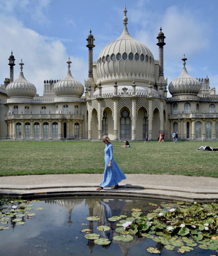 Hayley walking by the pond in front of Brighton Pavilion 