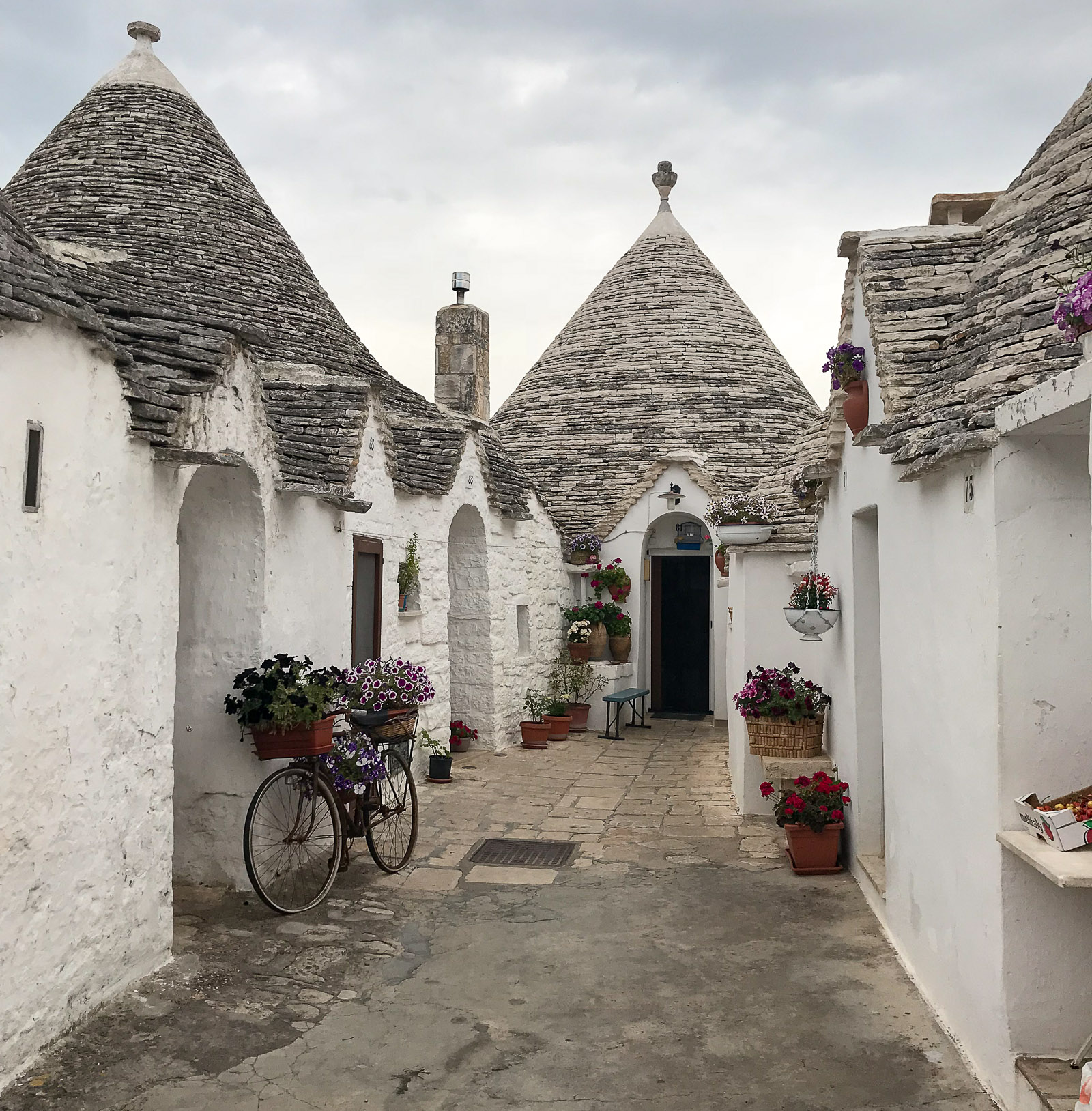 Small houses with cone roofs - Trulli in Alberobello