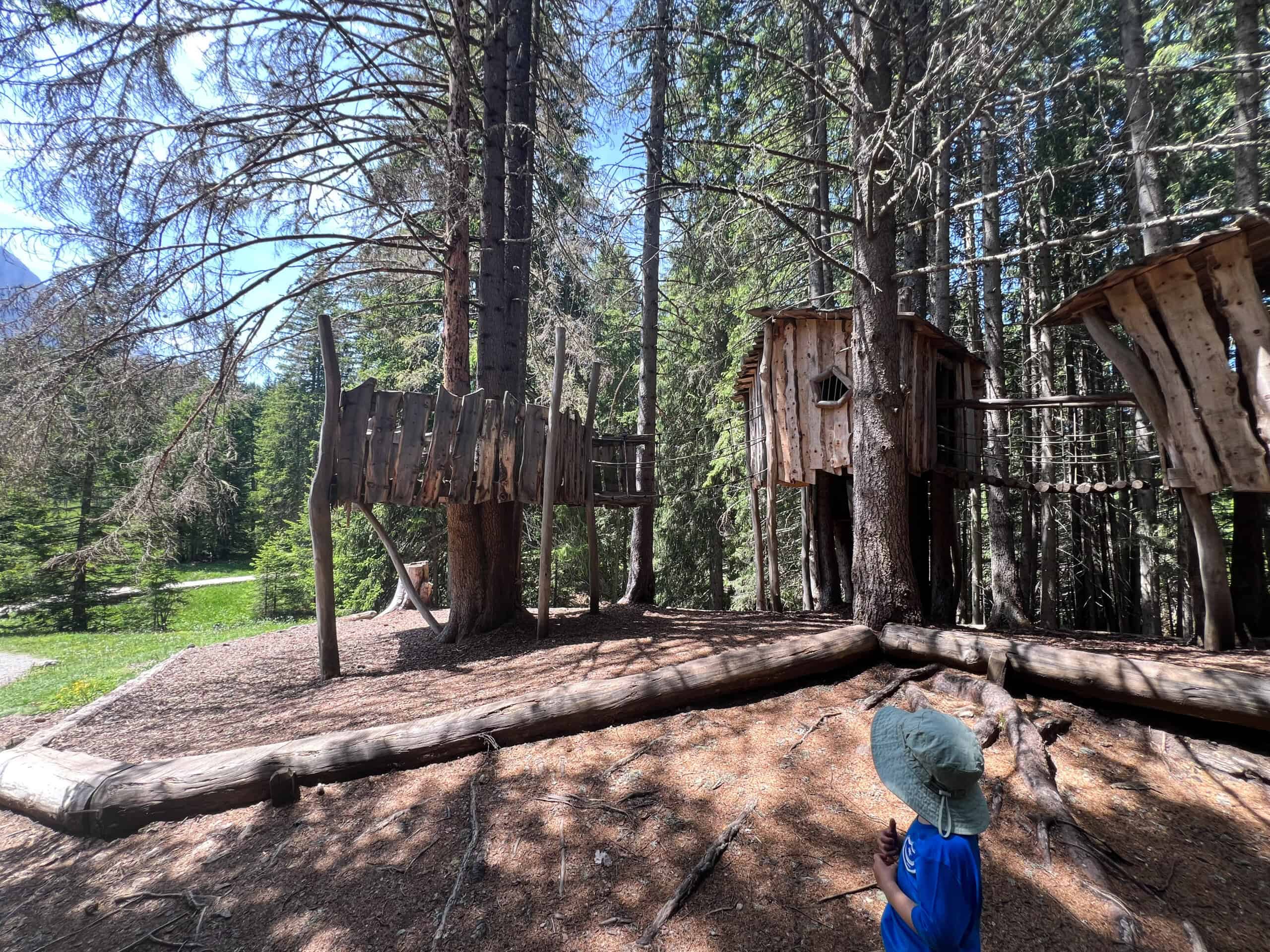 Wooden huts at PanaRaida