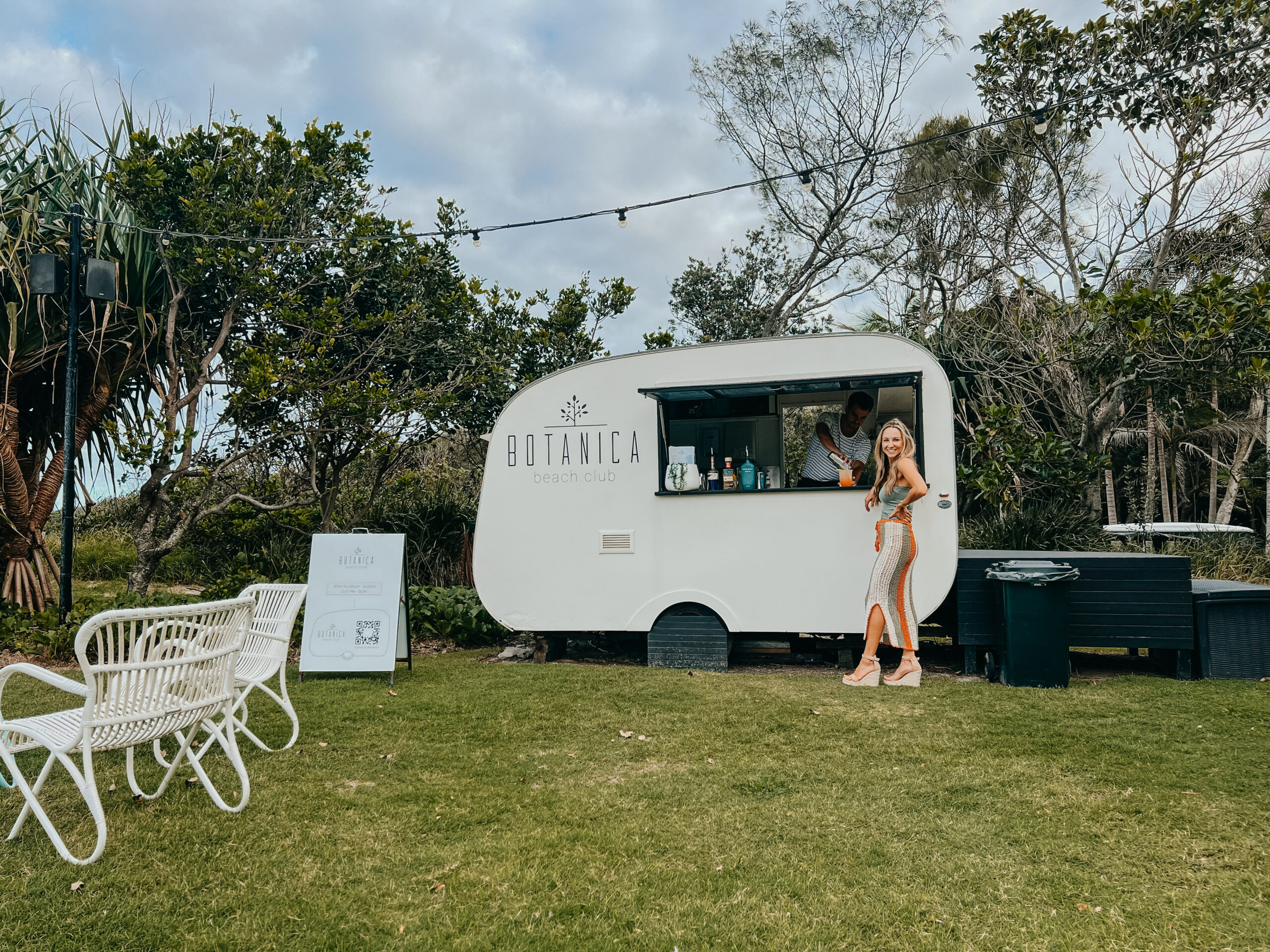 A beachside bar at Elements of Byron