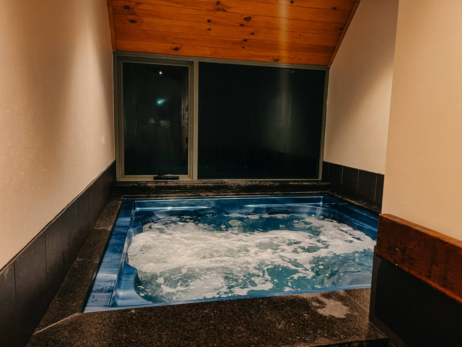 The hot tub at Perisher Valley Hotel